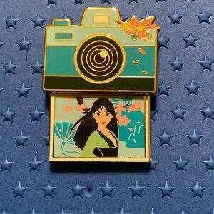 Loungefly Mulan Camera Pin - Teal and Gold